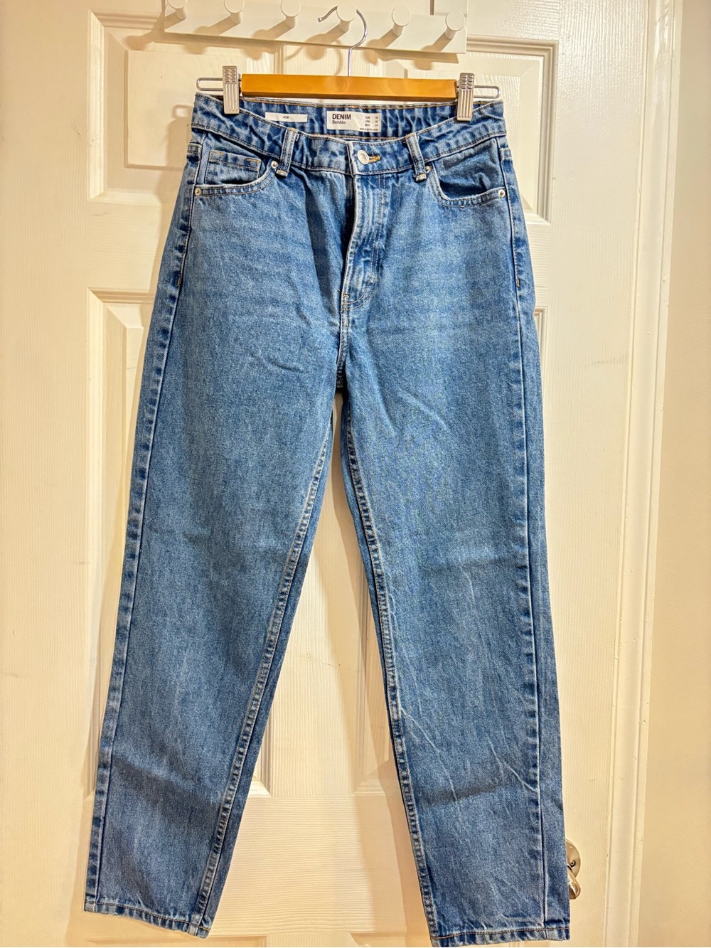 Bershka Relaxed Straight Jeans - Light Blue size US 2